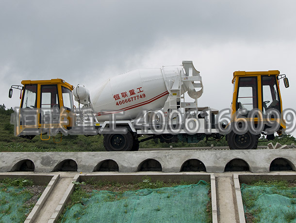 雙向行駛水泥攪拌車助力國(guó)家高鐵項(xiàng)目！